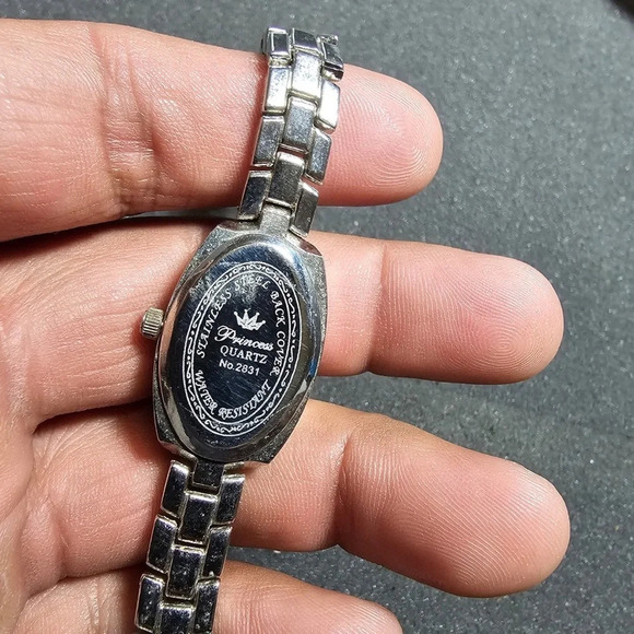 Princess Ladies Quartz Watch Silver Tone Diamond Bezel  Black Dial Working - Picture 9 of 9